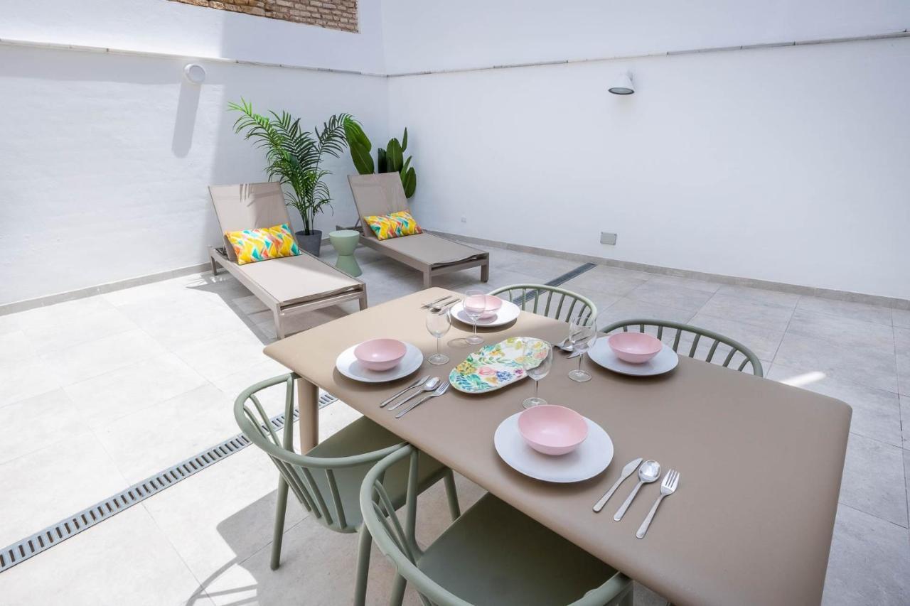 Appartement Pop Art Historia De Conde Negro Con Patio Privado Sevilla